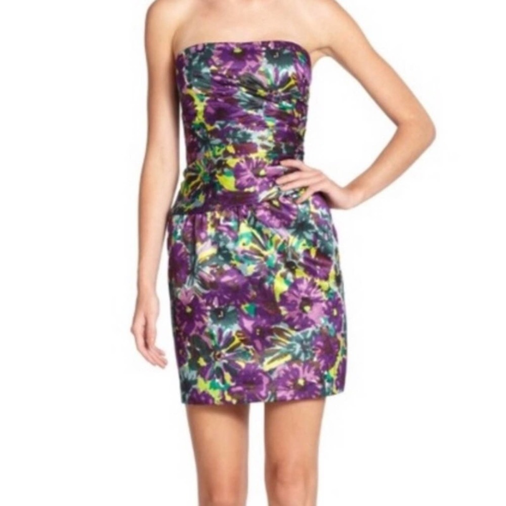 BCBGMaxAzria Strapless Tafetta strapless dress grape - size 4